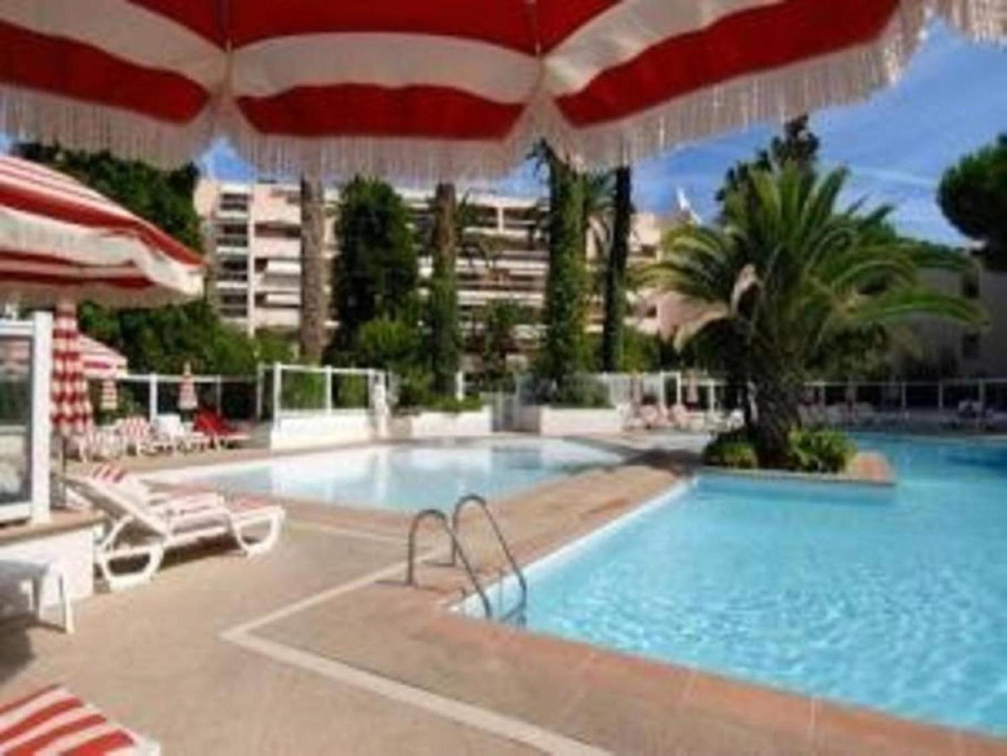 Appartement Accueillant A Golfe Juan 30 M² Piscine Exterior foto