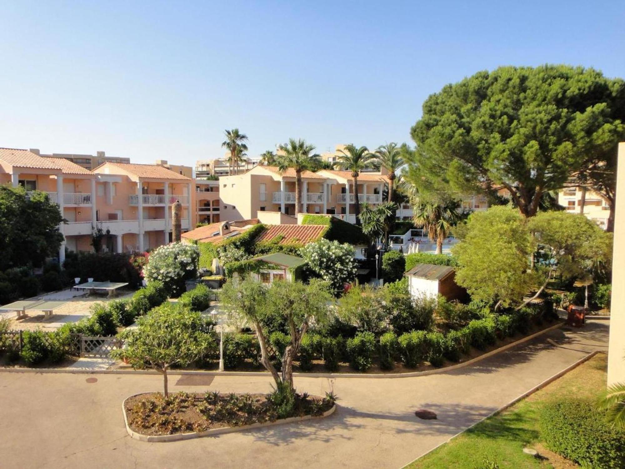 Appartement Accueillant A Golfe Juan 30 M² Piscine Exterior foto