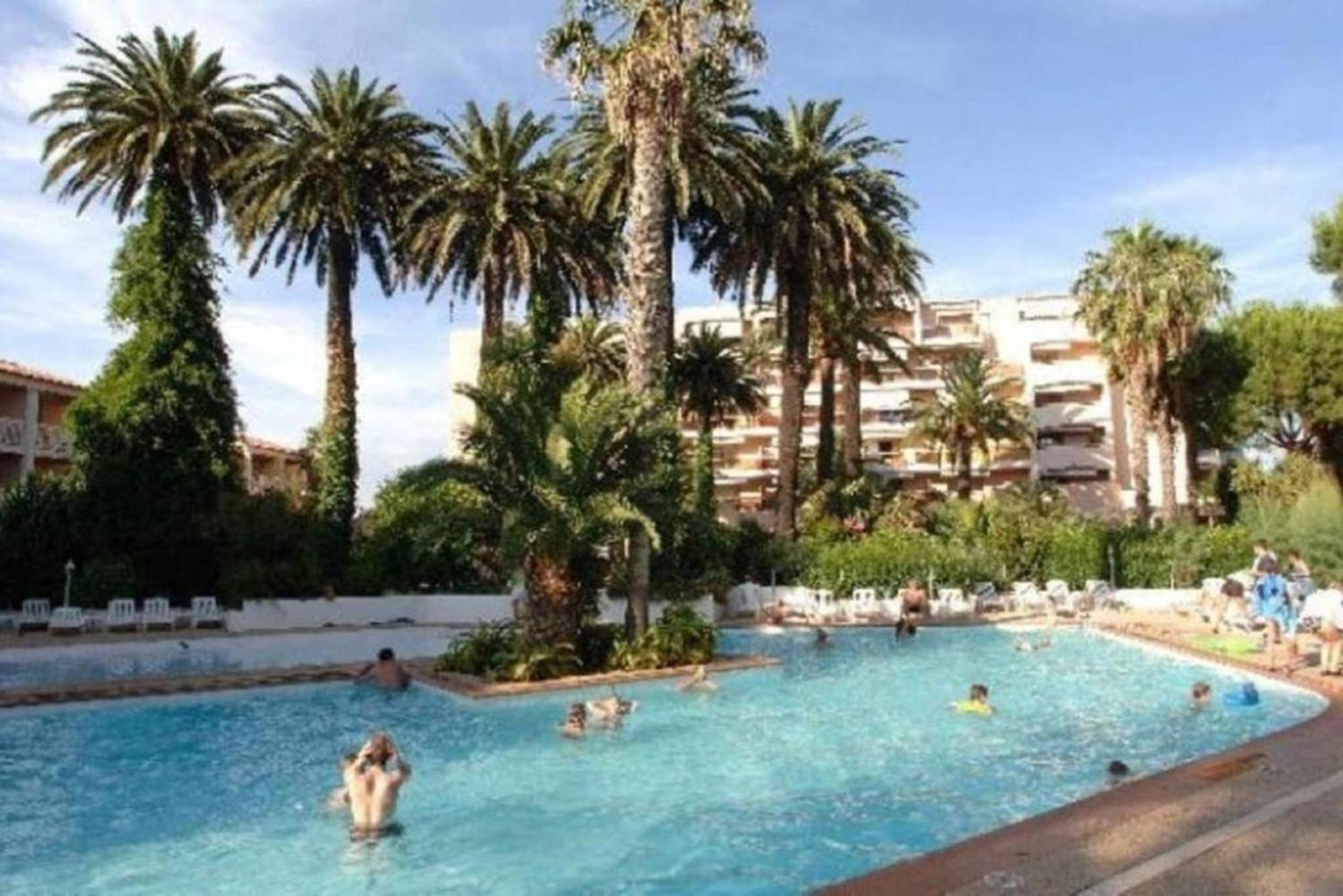 Appartement Accueillant A Golfe Juan 30 M² Piscine Exterior foto