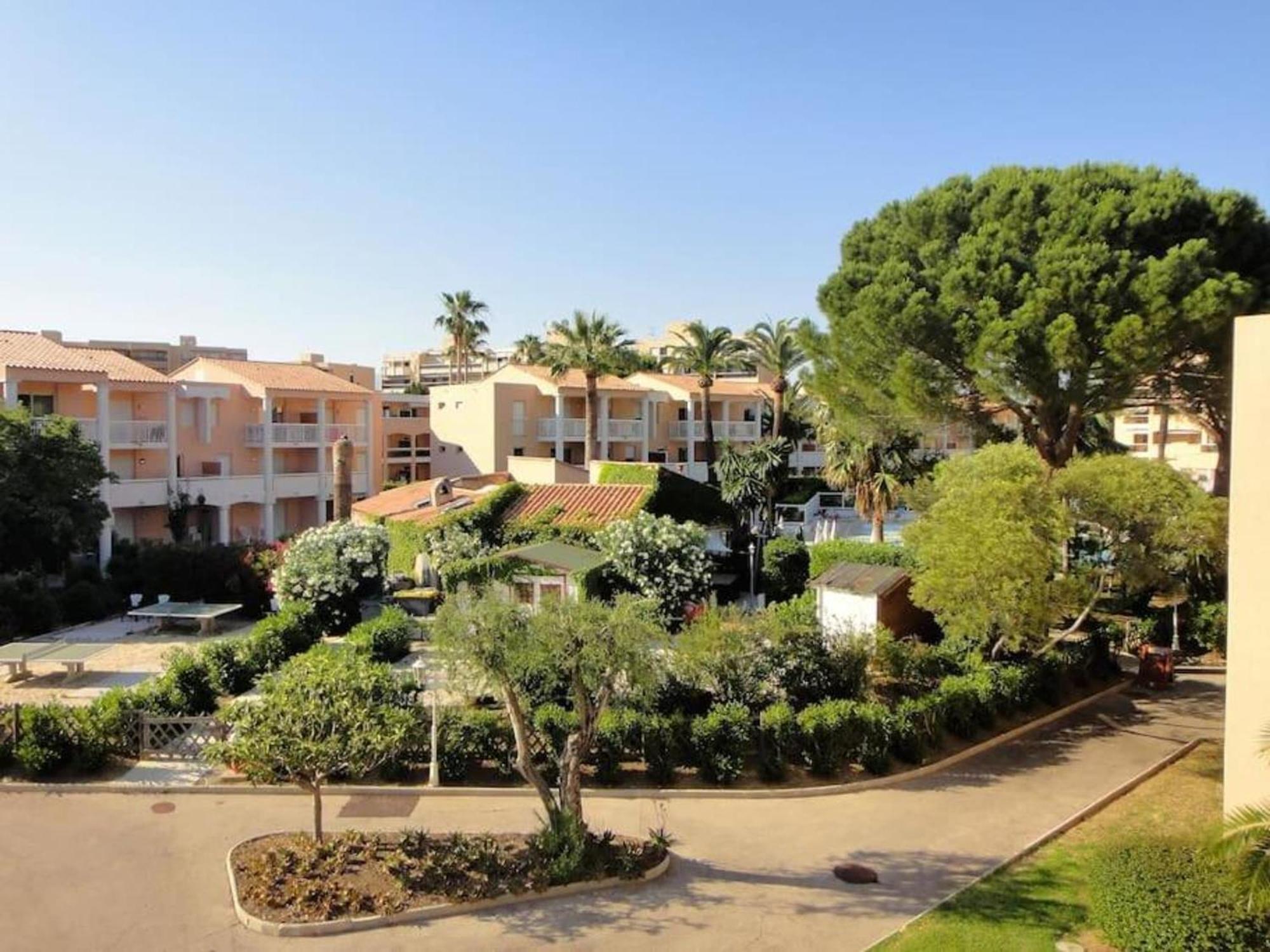 Appartement Accueillant A Golfe Juan 30 M² Piscine Exterior foto